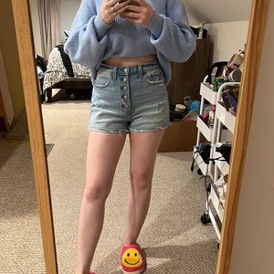 Abercrombie high rise mom short